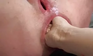 වේශ්‍යා බූරුවාගේ අමන ...